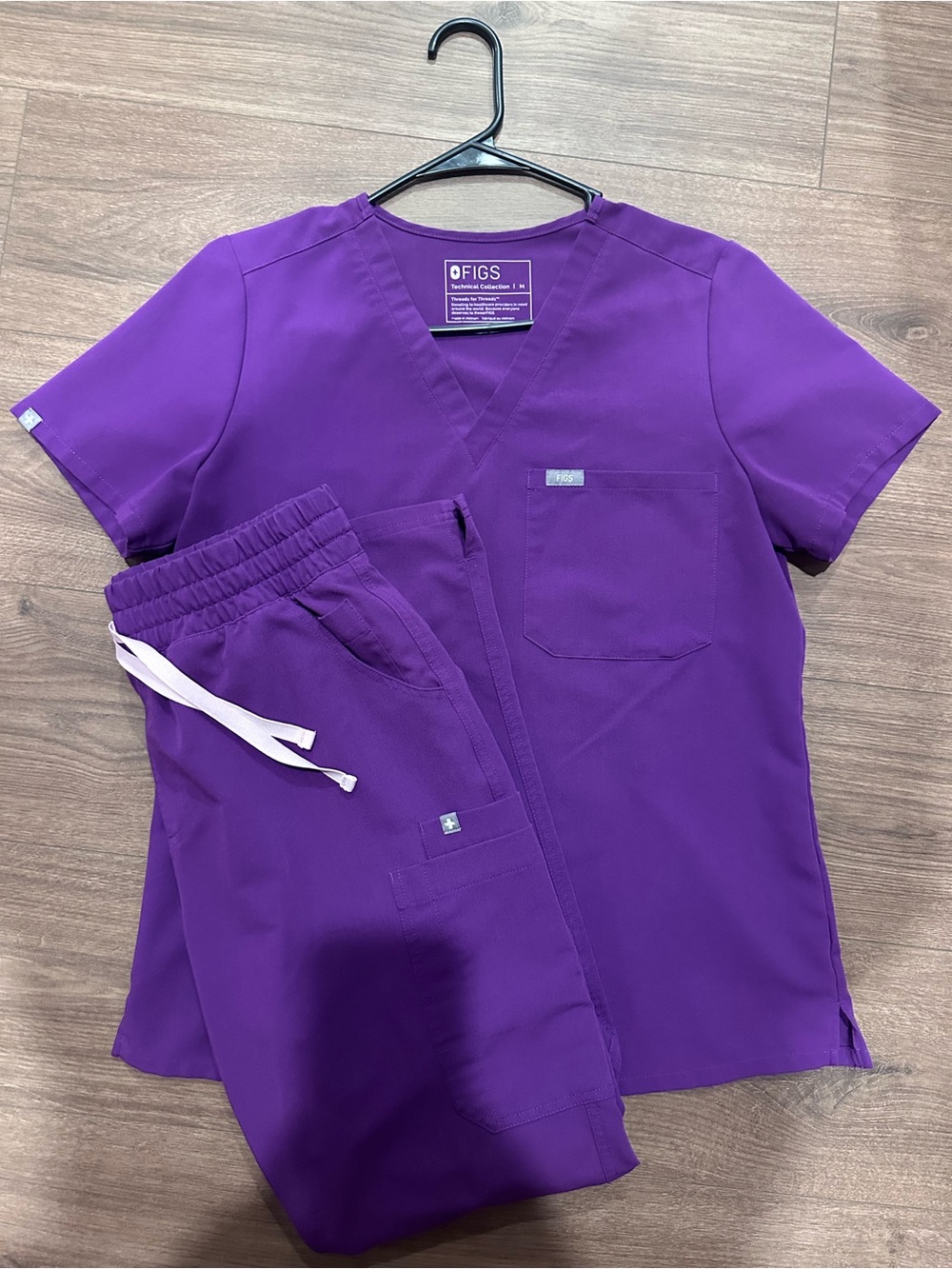 FIGS purple scrub set